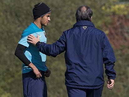 Neymar y Martino, en un entrenamiento.