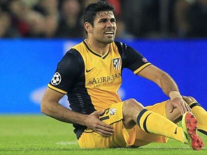 Costa se duele de la lesión en el Camp Nou.