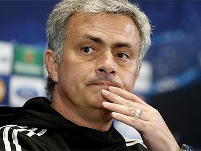 Mourinho, durante la rueda de prensa.