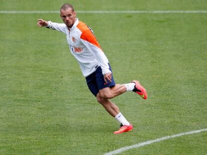 Sneijder, durante el entrenamiento con Holanda.