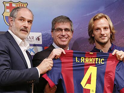 Zubizarreta, Mestre y Rakitic, en la presentación del croata.