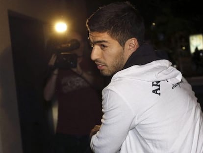 Luis Suárez, a su llegada a Castelldefels.