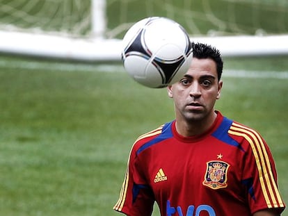 Xavi, en un entrenamiento con la selección.