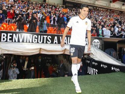 Enzo Pérez en su presentación en Mestalla