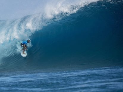 El australiano Wright hace historia en el surf al rozar la perfección en Fiji