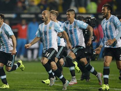 Los jugadores argentinos celebran la clasificación.