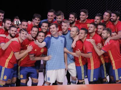 Los jugaores de España se hacen un 'selfie'. Foto: C. ROSILLO/ Vídeo: ATLAS