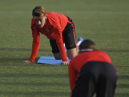 Los jugadores del Atlético, durante el último entrenamiento. Foto: Francisco Seco (AP) / Vídeo: AFP