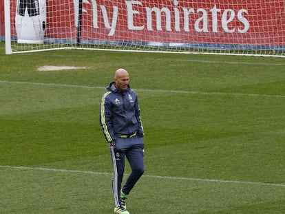 Zidane contra la inercia en los derbis