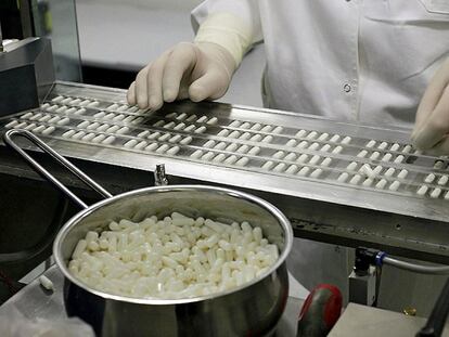 Proceso de producción de cápsulas de meldonium en Riga (Letonia).