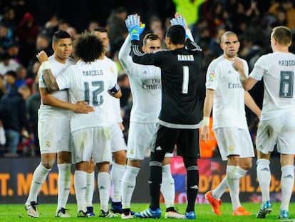 Los jugadores del Madrid celebran su triunfo en el Camp Nou. Vicens Gimenez (c) Vicens Gimenez