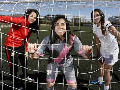 Kenti Robles (Atlético Feminas), Ana Lucía Martínez (Rayo Femenino) y Cecilia Ghigo (Madrid CFF).