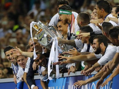 Sergio Ramos celebra La Undécima en San Siro.