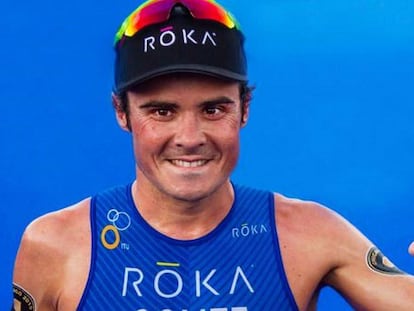 Gómez Noya celebrando su quinto Mundial de triatlón.