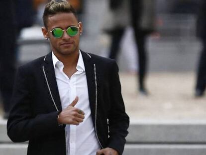 Neymar, en el juzgado. Foto: L. SEVILLANO/ Vídeo: REUTERS