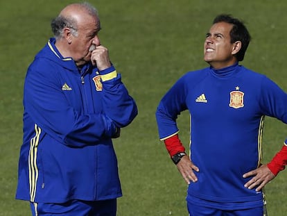 Del Bosque junto a Javier Miñano.