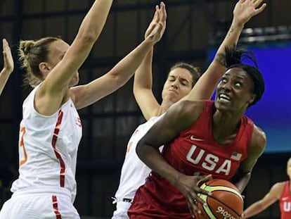 Sylvia Fowles busca hueco entre las defensoras españolas