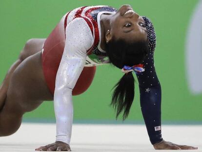 Simone Biles revoluciona Río.