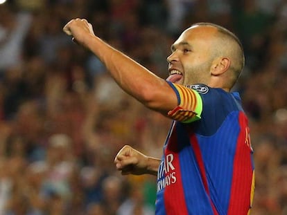 FOTO: Iniesta celebra un gol contra el Celtic. / VÍDEO: Roda de premsa de Luis Enrique.