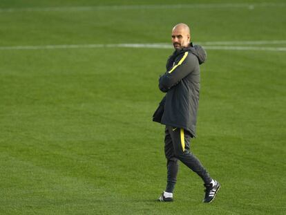 Guardiola, en el entranamiento del City. Jason Cairnduff REUTERS