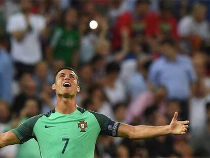 Cristiano celebra una victoria con Portugal.