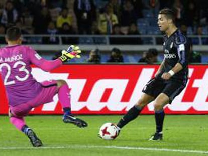 Cristiano marca el segundo gol del Madrid al América. En vídeo, Modric estalla contra el videoarbitraje: