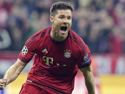 Xabi Alonso celebra un gol con el Bayern Múnich.