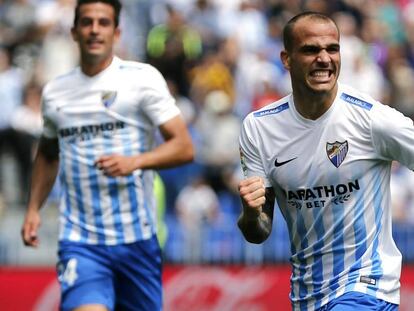 FOTO: Sandro celebra su gol al Valencia. / VÍDEO: Rueda de prensa de los entrenadores.