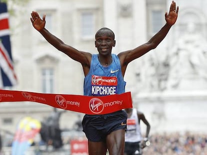 Eliud Kipchoge, tras acabar la maratón de Londres de 2015.