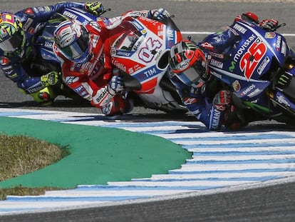 Viñales, Dovizioso y Rossi, en un momento de la carrera del gran premio de España. Video: resumen de la carrera de Moto GP.