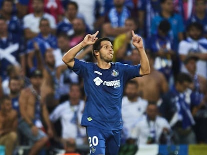 Pacheco celebra el tercer tanto del Getafe que supuso el ascenso a Primera