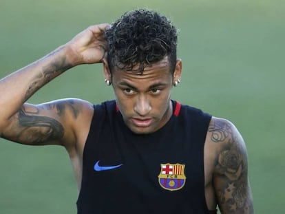 Neymar durante el entrenamiento en Miami.