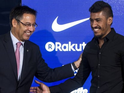 Bartomeu, con Paulinho, el día de la presentación del brasileño. En vídeo, Neymar habla sobre la necesidad de un cambio en los planes de la directiva del Barça.