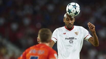 Sevilla FC vs Istanbul Basaksehir: Agencia: Getty Images Firma: Aitor Alcalde
Pie de Foto: N'Zonzi, ante Visca. En vídeo, declaraciones del entrenador Berizzo.