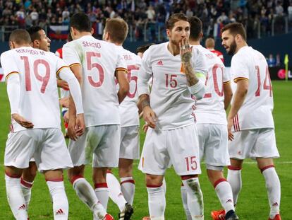 Ramos celebra su segundo gol de penalti ante Rusia. En vídeo, declaraciones de Sergio Ramos y Jordi Alba, jugadores españoles.