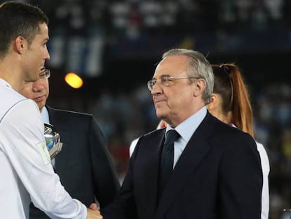 FOTO: Florentino Pérez felicita a Cristiano Ronaldo después del partido. / VÍDEO: Declaraciones de Ronaldo tras el partido.