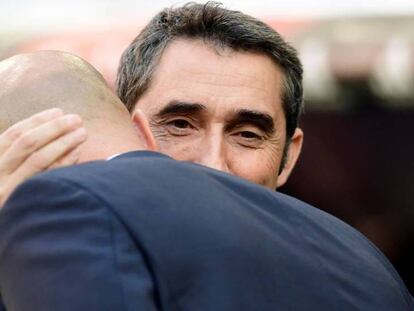FOTO: Valverde se abraza con Zidane antes del partido. / VÍDEO: Declaraciones de Valverde tras el partido.