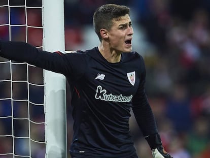 Kepa Arrizabalaga, durante el partido de Liga contra el Madrid en San Mamés. En vídeo, declaraciones de Josu Urrutia, presidente del Athletic.