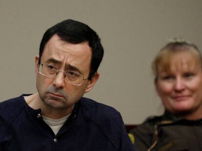 Larry Nassar este lunes en su juicio. En vídeo, los testimonios de sus víctimas.