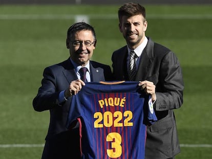 Bartomeu y Piqué, en el acto de renovación.