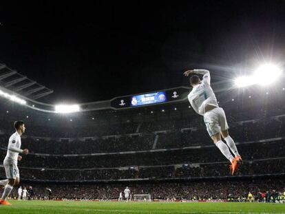 Cristiano Ronaldo celebra su segundo gol ante el PSG. Juanjo Martín EFE. En vídeo, declaraciones Zinedine Zidane, técnico del Real Madrid