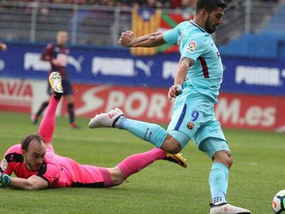FOTO: Suárez supera a Dmitrovic en Ipurua. / VÍDEO: Declaraciones de los entrenadores tras el partido.