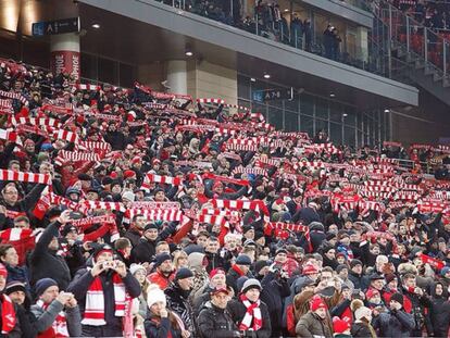 Los aficionados del Spartak durante un partido.