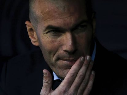FOTO: Zidane, en el banquillo del Madrid durante un partido. / VÍDEO: Declaraciones del entrenador del Real Madrid, este martes.