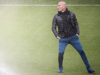Zidane, en el entrenamiento del Madrid en Turín.