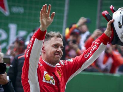 FOTO: Vettel, tras ganar la 'pole' en Shanghái. / VÍDEO: Fragmento de la carrera.
