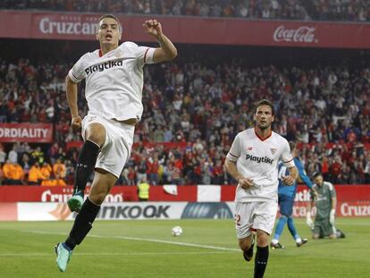 Ben Yedder celebra su gol, el primero del Sevilla. En vídeo, declaraciones de Zinedine Zidane, entrenador del Real Madrid.