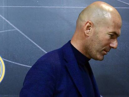 Zidane, tras anunciar su renuncia al banquillo del Madrid. En vídeo, la dimisión del entrenador.