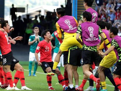 Los jugadores surcoreanos celebran el 1-0 ante Alemania.
