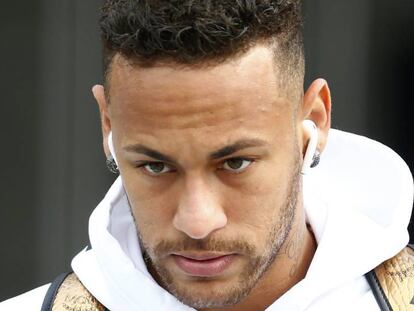 Neymar abandona su hotel en Kazán, al día siguiente de la eliminación. En vídeo: Brasil pone rumbo a casa después de caer eliminada ante Bélgica.
